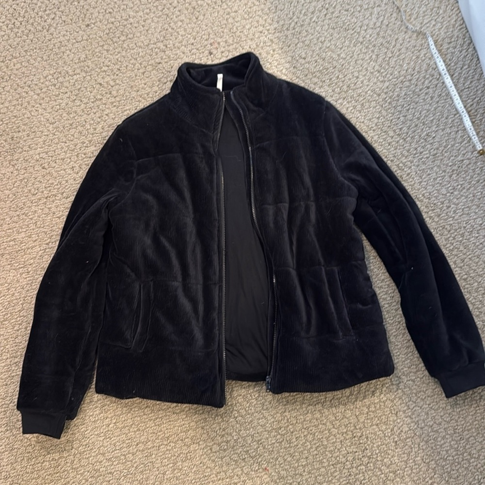 X supply Corduroy Puffer Vest in Black. Size M.